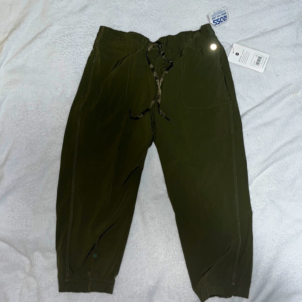BRAND NEW NEVER WORN! Perfect for working out!